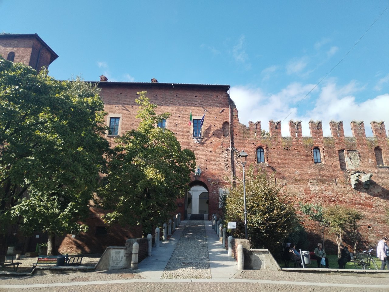 Biblioteca Civica - Castello Visconteo